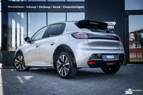 Peugeot 208 1.2 PureTech 100 2021