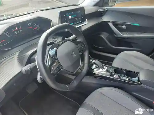 Peugeot 2008 1.2 PureTech 130 2021
