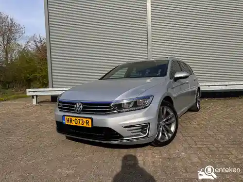 VW Passat Variant GTE 2015