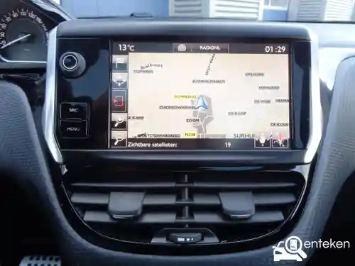 Peugeot 208 1.2 PureTech 110 2015