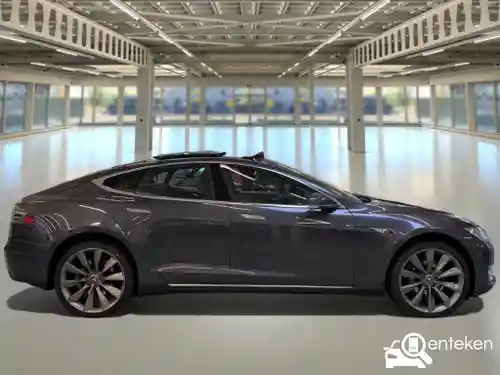 Tesla Model S 90D 2015