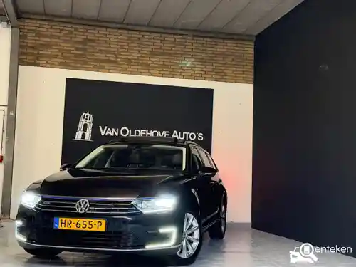 VW Passat Variant GTE 2015