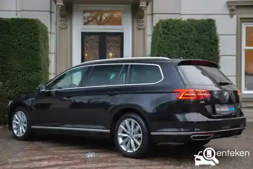 VW Passat Variant GTE 2015