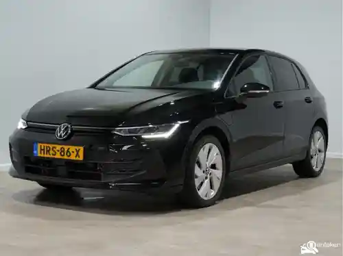 VW Golf 1.5 eHybrid 2025