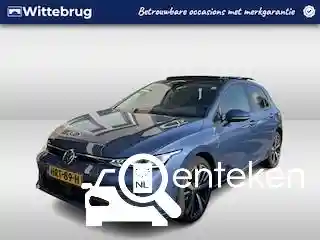 VW Golf 1.5 eHybrid 2025