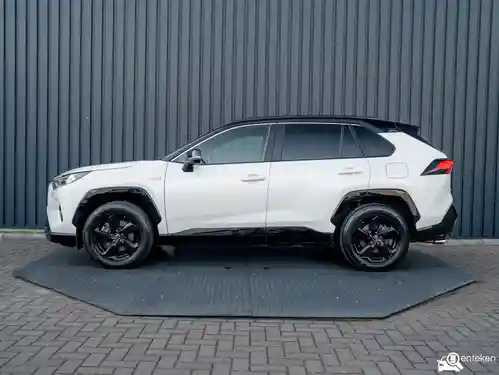 Toyota RAV4 2.5 Hybrid 2019