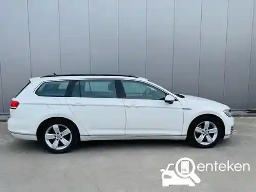 VW Passat Variant GTE 2015