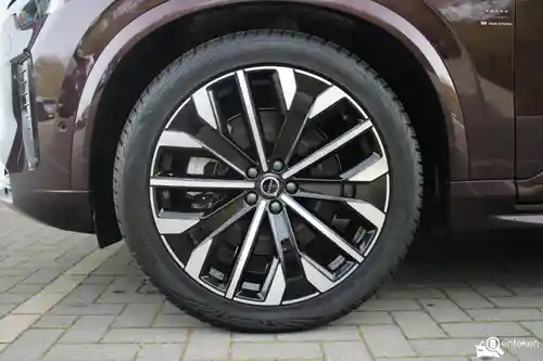 Volvo XC90 B5 2025