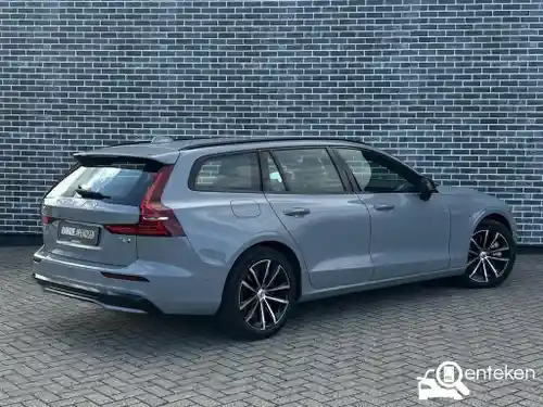 Volvo V60 T6 2025