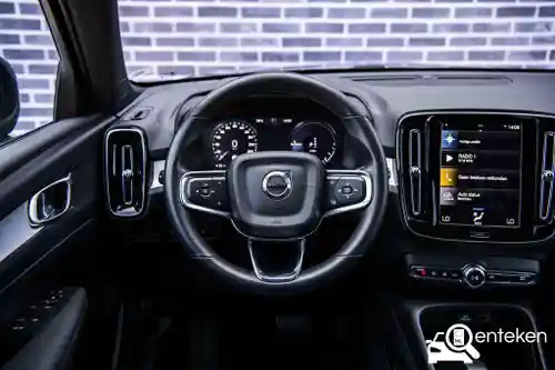 Volvo XC40 Recharge Plug-in Hybrid T4 2023