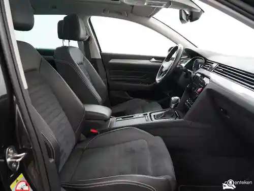 VW Passat Variant GTE 2020