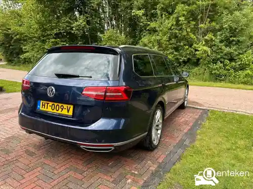 VW Passat Variant GTE 2015