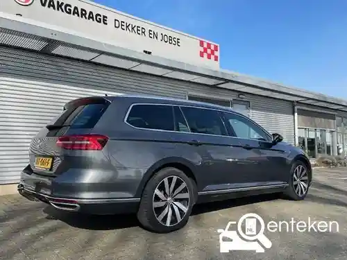 VW Passat Variant GTE 2016