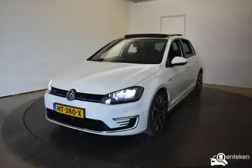 VW Golf GTE 2015