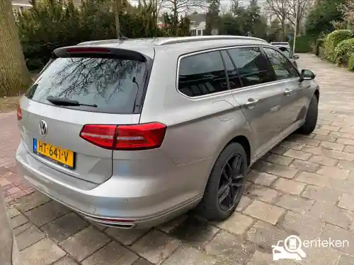 VW Passat Variant GTE 2015