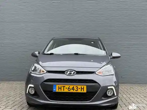 Hyundai i10 1.0 blue 2016