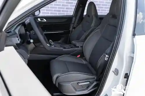 Lynk & Co 01 1.5TD PHEV 2025
