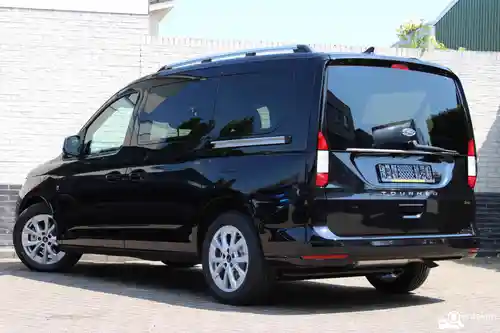 Ford Grand Tourneo Connect 1.5 EcoBoost 2025