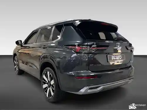 Mitsubishi Outlander 2.4 Plug-In Hybrid 2025