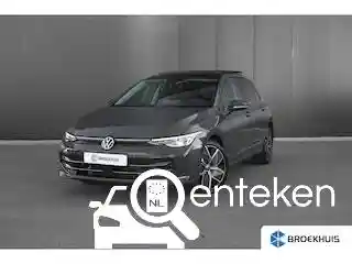 VW Golf 1.5 eHybrid 2025
