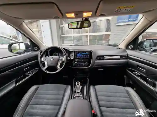 Mitsubishi Outlander 2.0 Plug-In Hybrid 2015