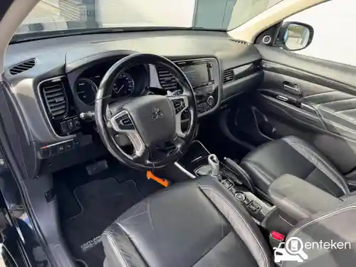 Mitsubishi Outlander 2.0 Plug-In Hybrid 2015