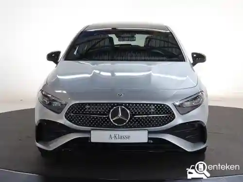 Mercedes-Benz A 180 2025