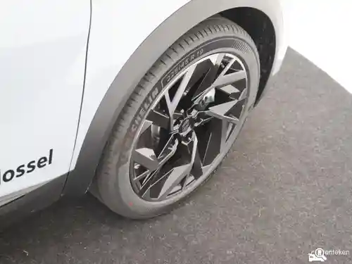 Renault Captur Full Hybrid E-Tech 145 2025