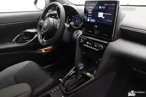 Toyota Yaris Cross 1.5 Hybrid 130 2025