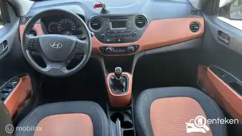 Hyundai i10 1.0 blue 2016
