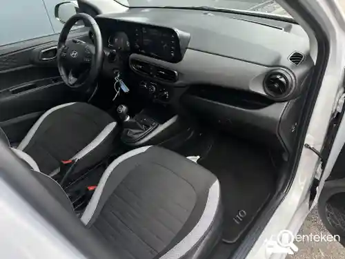 Hyundai i10 1.0 2024