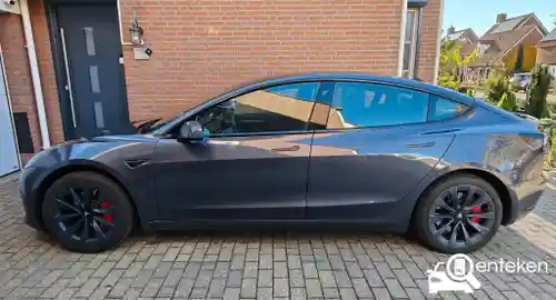 Tesla Model 3 2023