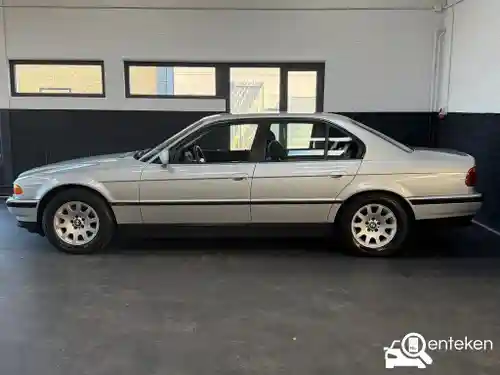 BMW 740i 1998