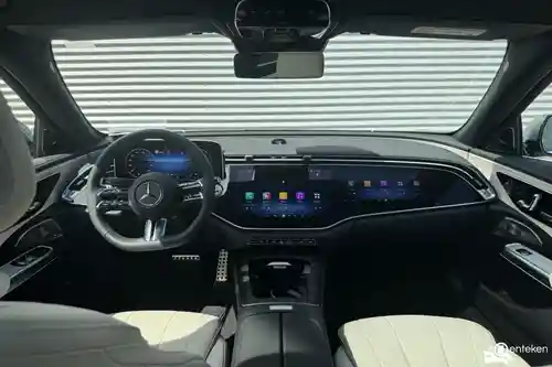 Mercedes-Benz E 300 e T-model 2025