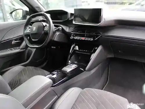 Peugeot 2008 1.2 PureTech 130 2024