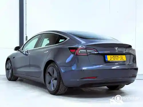 Tesla Model 3 Standard Range Plus 2020