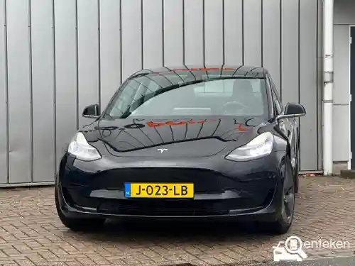 Tesla Model 3 Standard Range Plus 2020