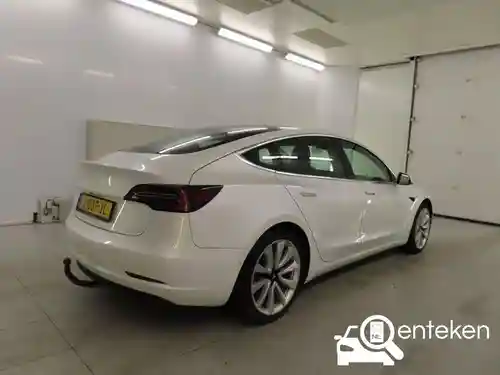 Tesla Model 3 Standard Range Plus 2020
