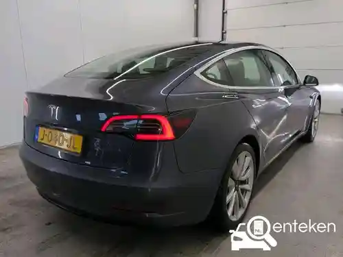 Tesla Model 3 Standard Range Plus 2020