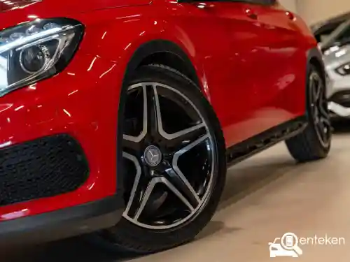 Mercedes-Benz GLA 200 2014