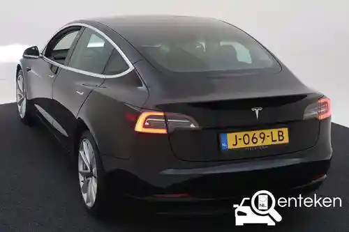Tesla Model 3 Standard Range Plus 2020