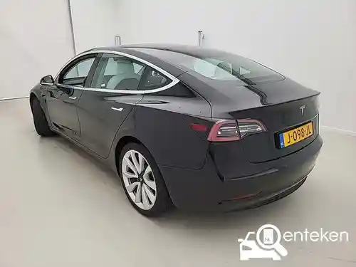 Tesla Model 3 Standard Range Plus 2020