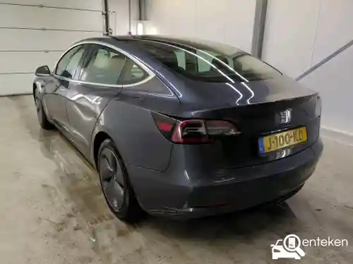 Tesla Model 3 Standard Range Plus 2020