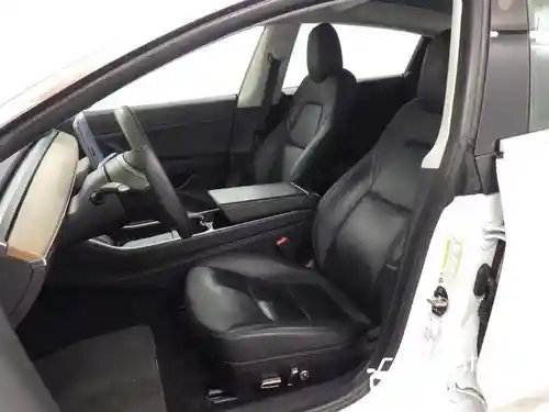 Tesla Model 3 Standard Range Plus 2020