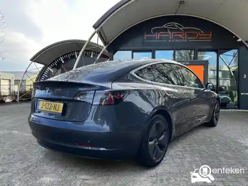 Tesla Model 3 Standard Range Plus 2020