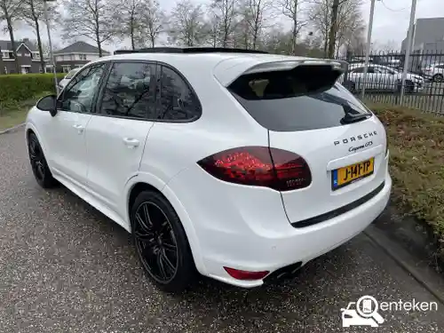 Porsche Cayenne GTS 2014