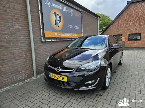 Opel Astra 1.4 Turbo 2013