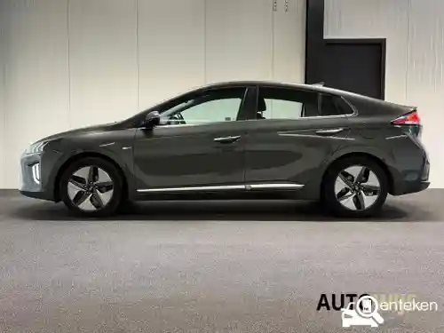 Hyundai IONIQ Hybrid 2020