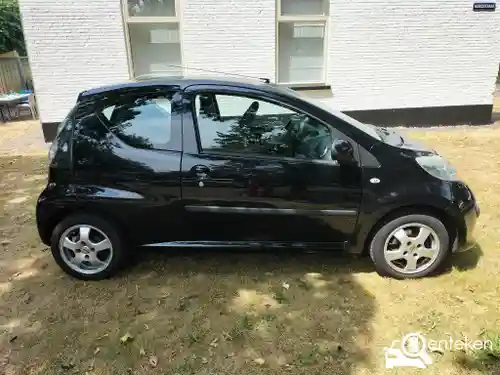 Peugeot 107 1.0 70 2006