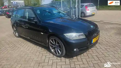 BMW 318i Touring 2010